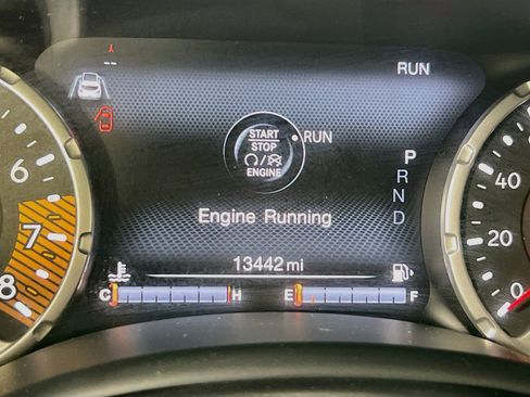 Used 2022 Jeep Renegade Latitude AWD/4WD image 12