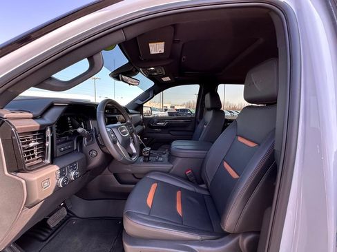 Used 2025 GMC Sierra 1500 AT4 w/ AT4 Premium Package image 17