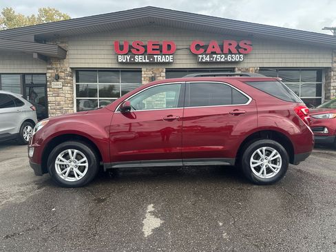 Used 2017 Chevrolet Equinox LT w/ Convenience Package image 4