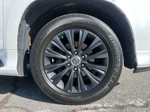 Used 2022 Lexus GX 460 Luxury w/ Sport Design Package AWD/4WD image 14