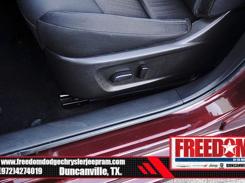Used 2025 Nissan Altima 2.5 SV FWD image 35