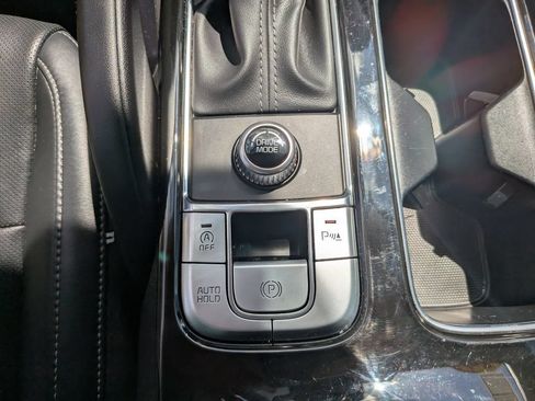 Used 2024 Kia Telluride S FWD image 28