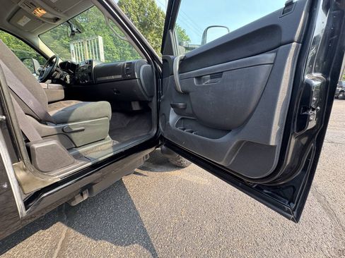 Used 2011 GMC Sierra 3500 SLE w/ SLE Preferred Package AWD/4WD image 24