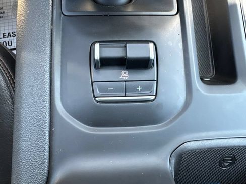 Used 2022 GMC Sierra 1500 AT4 w/ AT4 Premium Package AWD/4WD image 23