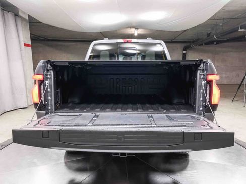 Used 2022 Ford F150 Lightning Platinum AWD/4WD image 31