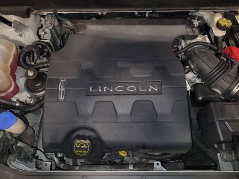 Used 2017 Lincoln MKX Reserve w/ Cargo Utility Package FWD image 30