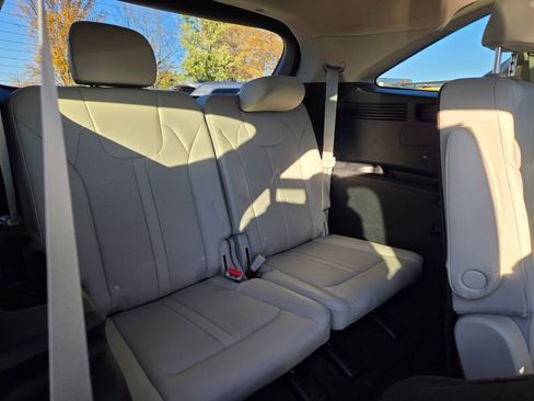 Used 2022 Kia Sorento SX image 11