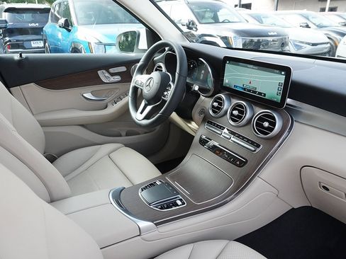 Used 2021 Mercedes-Benz GLC 300 4MATIC image 28