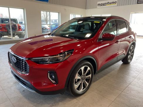 Used 2023 Ford Escape Platinum w/ Premium Technology Package image 1