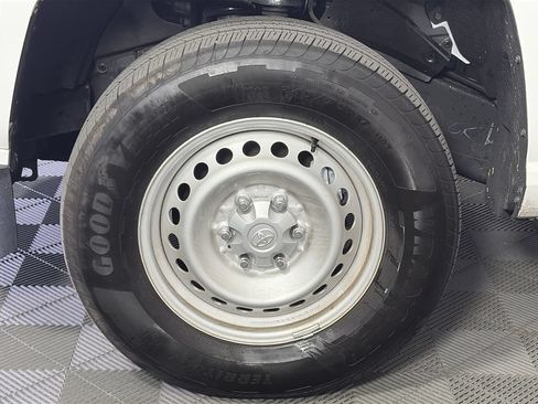 Used 2025 Toyota Tacoma SR RWD image 10
