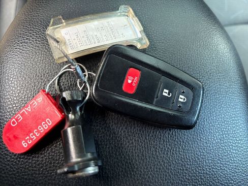 Used 2024 Toyota RAV4 XLE image 22