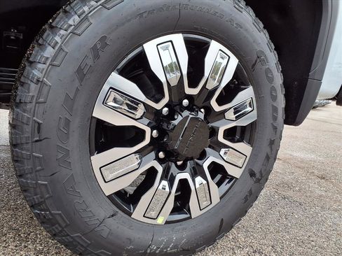 New 2026 GMC Sierra 2500 Denali w/ Denali Reserve Package image 32