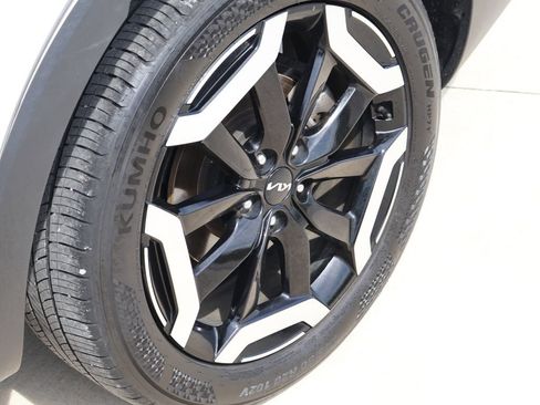 Used 2025 Kia Telluride S FWD image 42