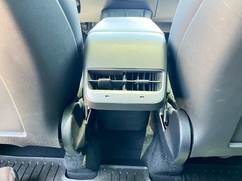 Used 2024 Tesla Model Y Long Range RWD image 26