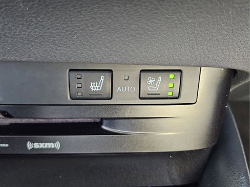 Used 2022 Lexus ES 300h 300h image 22