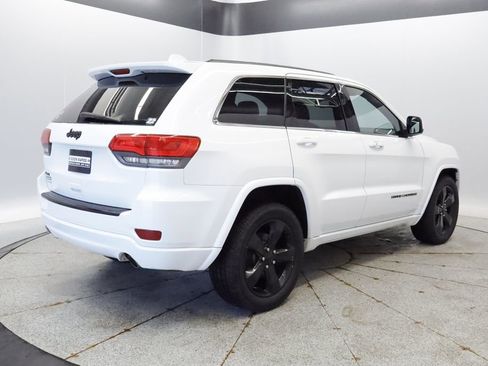 Used 2015 Jeep Grand Cherokee Altitude AWD/4WD image 5