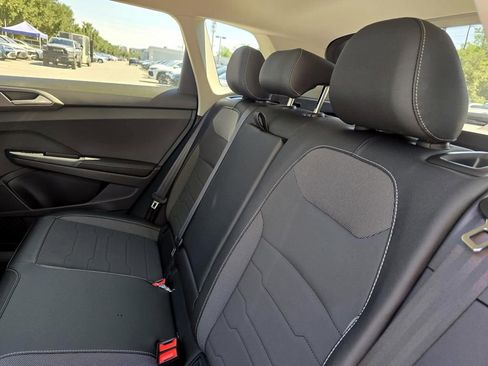 New 2026 Volkswagen Taos SE FWD image 12