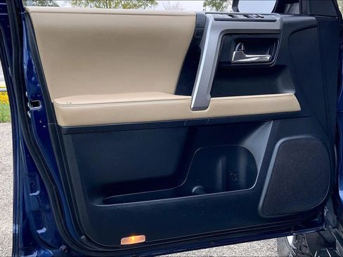 Used 2021 Toyota 4Runner SR5 image 20