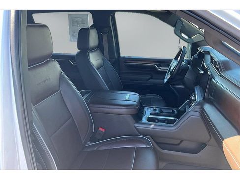 Used 2024 GMC Sierra 2500 Denali w/ Denali Reserve Package AWD/4WD image 25