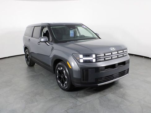 Used 2025 Hyundai Santa Fe SE image 13