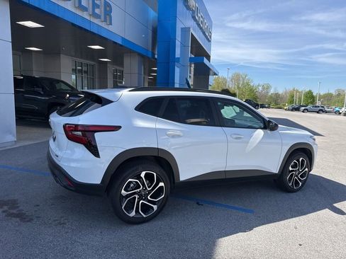 Used 2024 Chevrolet Trax RS w/ Driver Confidence Package image 27