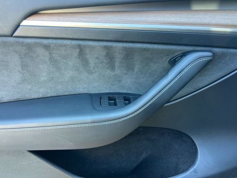 Used 2023 Tesla Model Y Long Range AWD/4WD image 11