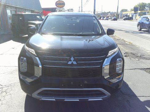 Used 2024 Mitsubishi Outlander SE image 9