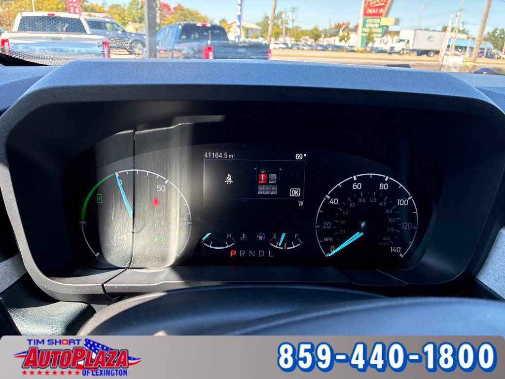 Used 2023 Ford Maverick XLT FWD image 3