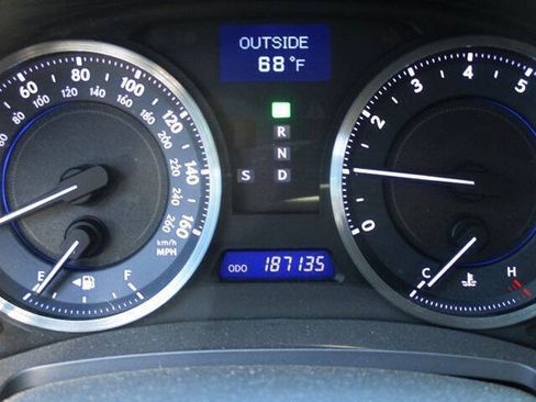 Used 2011 Lexus IS 250 w/ Premium Pkg Value Edition RWD image 11