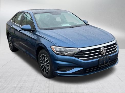 Used 2021 Volkswagen Jetta SE FWD image 3