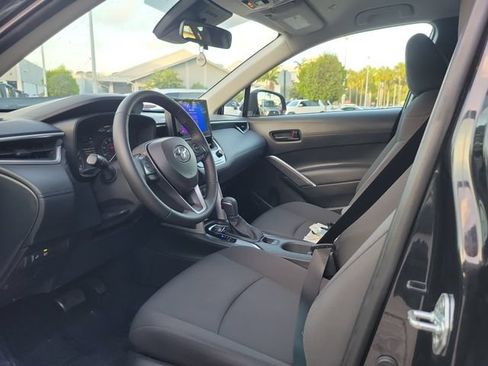 Used 2023 Toyota Corolla Cross LE FWD image 12