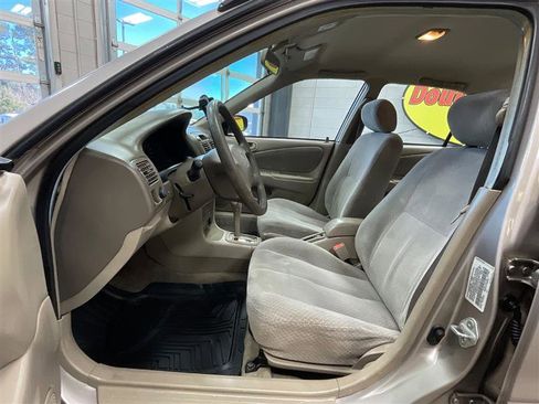Used 2000 Toyota Corolla image 11