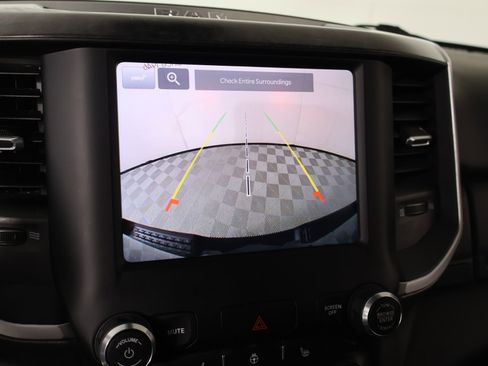 Used 2022 RAM 1500 Big Horn AWD/4WD image 6