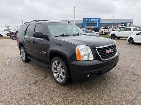 Used 2014 GMC Yukon SLT image 2