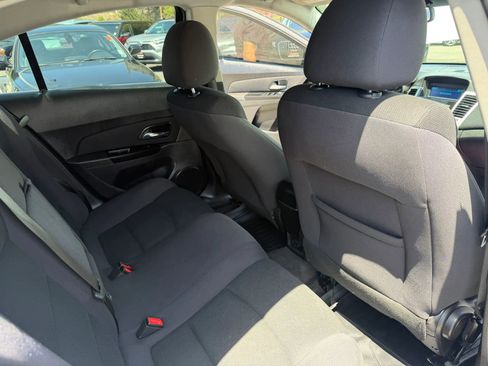 Used 2014 Chevrolet Cruze LT FWD image 15