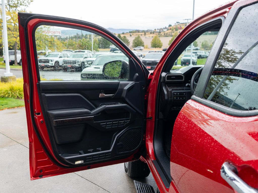 Used 2024 Toyota Tacoma Limited AWD/4WD image 16