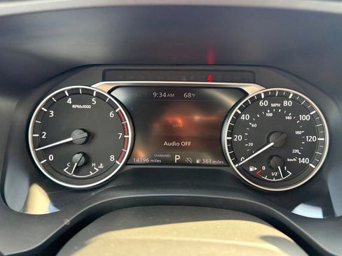 Certified 2025 Nissan Rogue SV FWD image 18