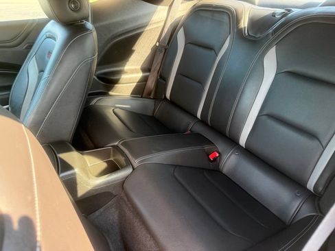 Used 2019 Chevrolet Camaro SS w/ Black Appearance Package RWD image 19