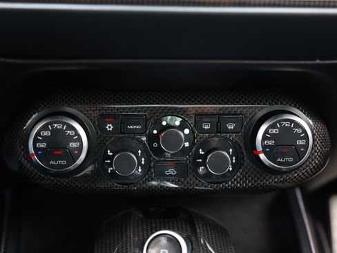 Used 2015 Ferrari California T RWD image 41