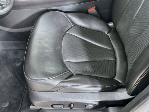 Used 2020 Buick Envision Premium AWD/4WD image 21