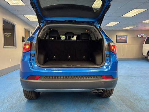 Used 2022 Jeep Compass Limited image 8