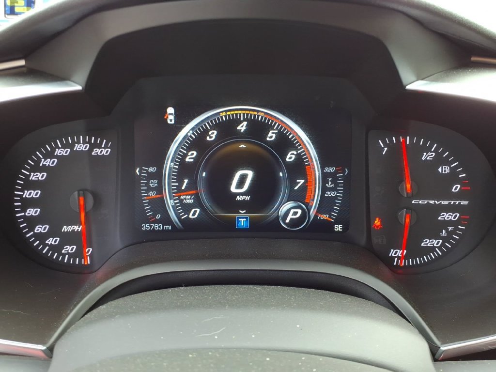 Used 2016 Chevrolet Corvette Stingray Coupe w/ Carbon Flash Badge Package RWD image 23