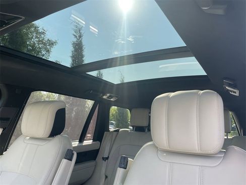 Used 2020 Land Rover Range Rover Long Wheelbase HSE image 20