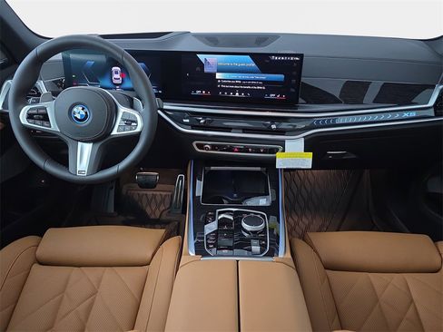 New 2026 BMW X5 xDrive50e w/ M Sport Package image 9