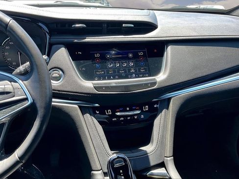Certified 2023 Cadillac XT5 Premium Luxury AWD/4WD image 9