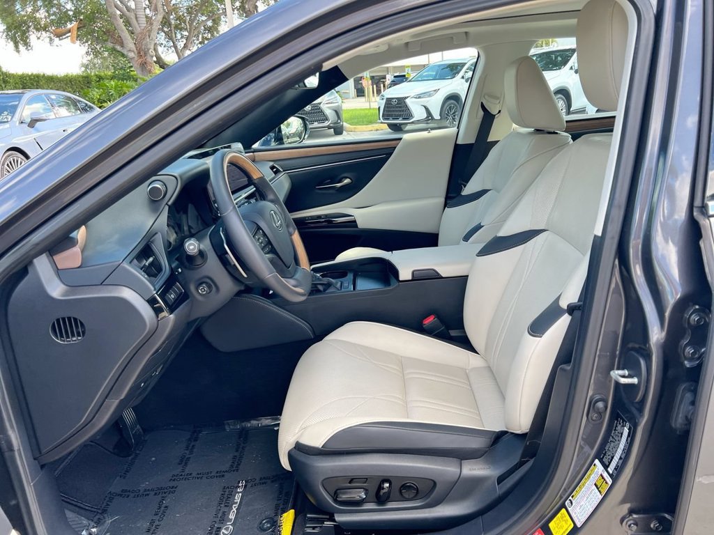 Certified 2024 Lexus ES 350 w/ Technology Package FWD image 12