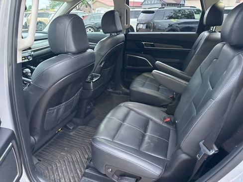 Used 2022 Kia Telluride SX w/ Nightfall Edition Package image 10