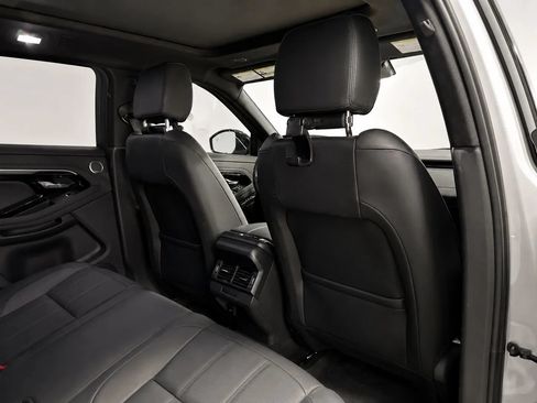 Used 2023 Land Rover Range Rover Evoque SE AWD/4WD image 19