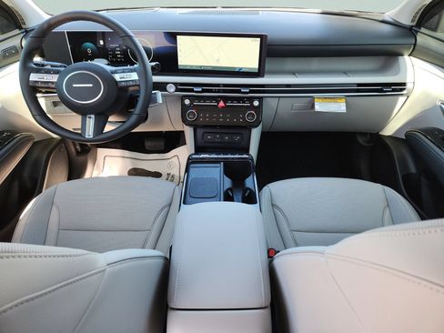 New 2026 Hyundai Tucson Limited FWD image 9