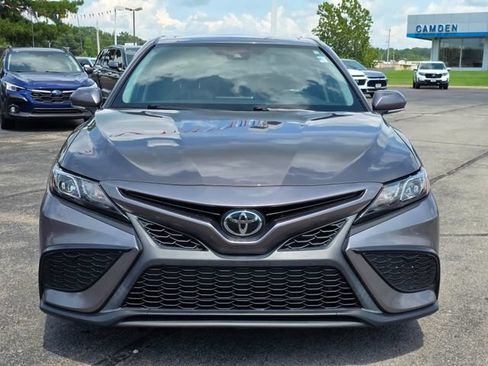 Used 2024 Toyota Camry SE FWD image 4